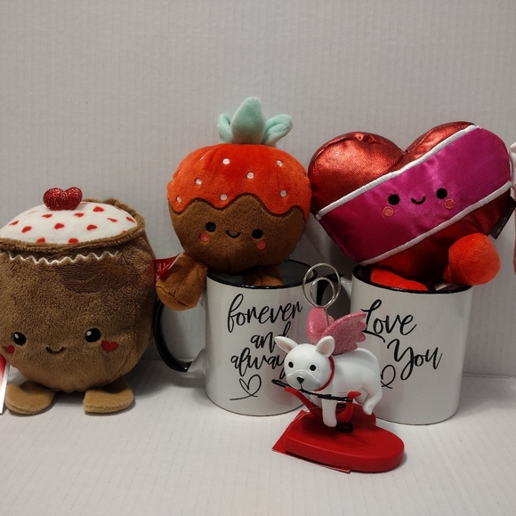 Valentine's Bundle Gift Pack - Picture 1 of 8